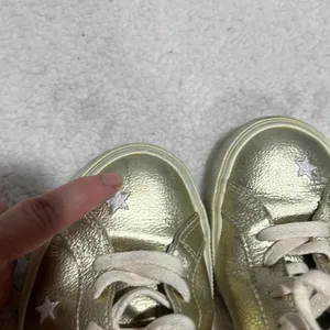 Veja Madewell Sneakers in Star-Embroidered Gold Leather women's size 7 thumbnail 7