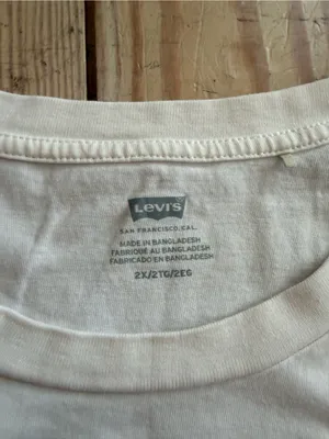 Levi's Graphic T-Shirt size 2x thumbnail 3