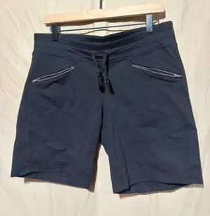 Athleta shorts thumbnail 1