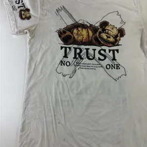 Fresh Laundry White Graphic Tee Size L thumbnail 2