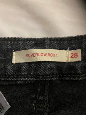 Levi's Low-Rise Bootcut Jeans thumbnail 3