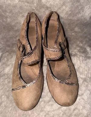 Aerosoles Water Roll Taupe Comfort Pump Mary Jane Snakeskin Trim Suede Heels thumbnail 1