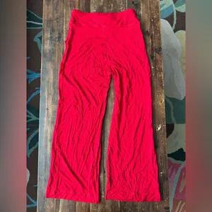 ALBION FIT Merry🎄Loungers and Go long crew in Cranberry thumbnail 6