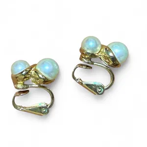 Vintage 1950s Gold-tone Clip-on Earrings Faux Pearls RMN Stamped thumbnail 2