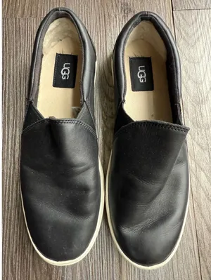 UGG Black‎ Leather Slip On Sneakers Shoes Women's Size 8 thumbnail 1