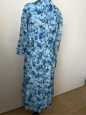 Tahari Light Blue Floral Button-Front Long Sleeve Midi Dress thumbnail 5