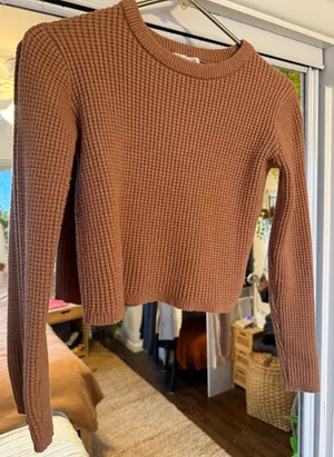 Poof Apparel Cropped Ribbed Sweater thumbnail 3