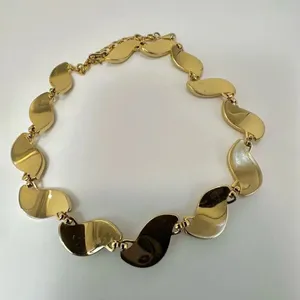 vintage monet gold tone leaf choker necklace thumbnail 6