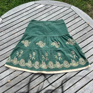 Y2K embroidered‎ green sequin skirt, medium spring summer fairy whimsy thumbnail 7