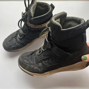 Chaco Lace Velcro Midi Black Quilted Winter & Rain Boots Size 8 thumbnail 4