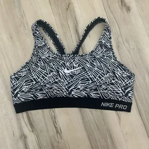 Nike Pro Sports Bra with pads size large thumbnail 1