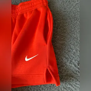 Nike Sportswear Phoenix Fleece Women's Mid-Rise 4" Shorts Picante Red/Sail small thumbnail 6