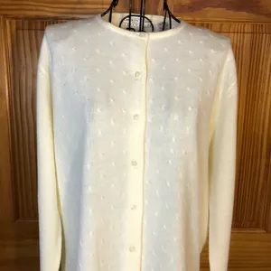 Carolyn Taylor Button Front Cardigan Sweater Cream Size Medium thumbnail 2