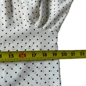 Maurices Ivory Polka Dots Top Women's Blouse Size Small | 38-11 thumbnail 4
