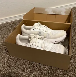 On Cloud Women's White Cloudpulse Running Shoes thumbnail 1