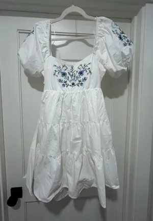 Francesca's Floral dress thumbnail 1