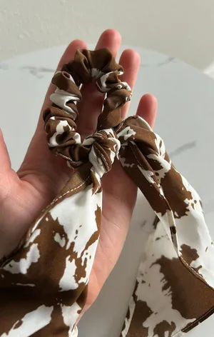 Cow Print Scrunchie Brown thumbnail 2