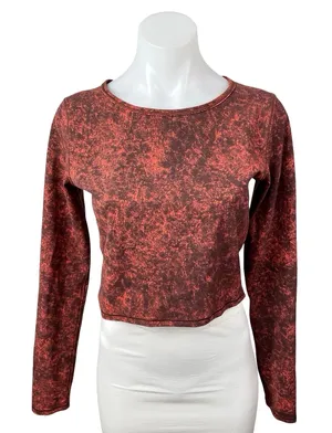 Lululemon Wunder Train Red Denim Wash Long Sleeve Yoga Athletic Crop Top Size 8 thumbnail 1