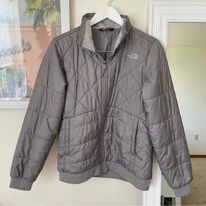 The North Face Monarch Quilted Puffer Jacket in Grey Women’s Medium thumbnail 2
