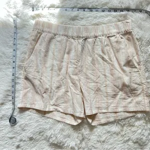 Divided H&M Women's Cream Shorts Size Medium thumbnail 6