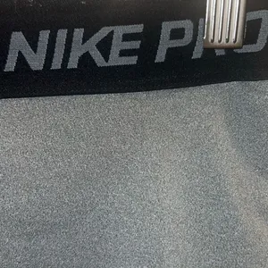 ✨Nike Pro 5" Compression Grey Sz Medium Shorts✨ thumbnail 9