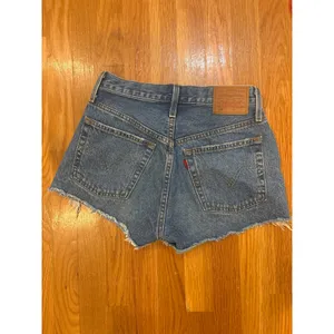 Levi's 501 Cut Off Denim Jean Shorts Distressed Frayed‎ Raw Hem W24 thumbnail 2