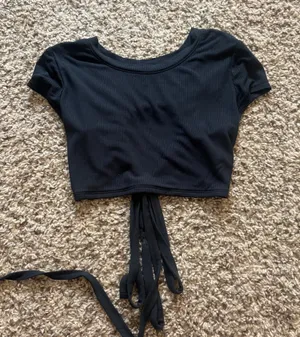 Offline by Aerie Black Short Sleeve Seamless Ribbed Crop Top Size Women’s XS thumbnail 1
