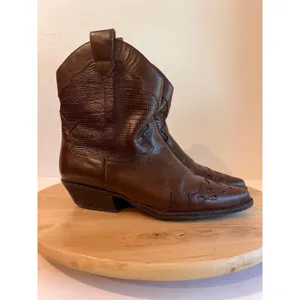 90s Nine West Brown Western Genuine Leather Point Toe Boot Size 7.5 Brazil Made thumbnail 2