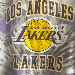 ✨Hybrid Women's NBA LA Lakers Graphic Sz Medium Sweatshirt✨ thumbnail 6