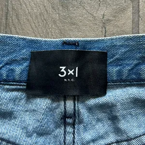 3 x 1 made here Jean shorts thumbnail 3