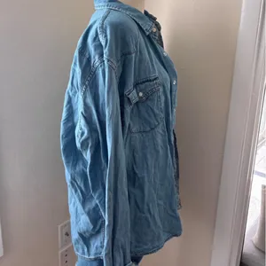amazon denim button down  thumbnail 5