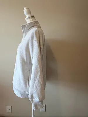 Aritzia Cozy Sweatfleece Boyfriend 1/2 Zip oversized sweatshirt size small NWT thumbnail 9