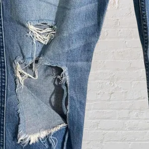 Abercrombie & Fitch Signature Collection Distressed Skinny Jeans Size 28R thumbnail 5