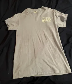 Gildan Graphic T-Shirt thumbnail 1