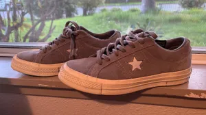 low top thumbnail 1