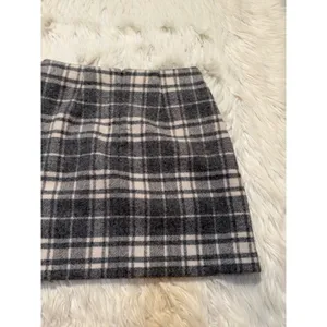 Uniqlo Womens Sz 4 Plaid Mini Skirt in Gray and Cream Fully Lined Pockets Zipper thumbnail 7