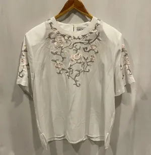 Croft & Barrow Cute vintage 80’s-90’s white semi-sheet floral embroidered short sleeve blouse thumbnail 1