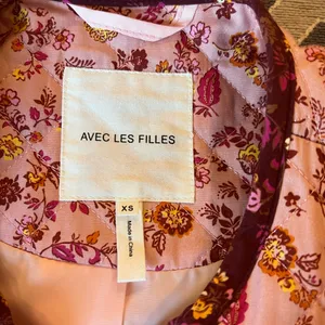Avec Les Filles Quilted Floral Jacket thumbnail 4