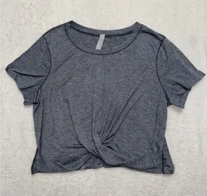 Lululemon Women's Intended Crop Tee Heathered Gray Twist Front Size 8 thumbnail 1