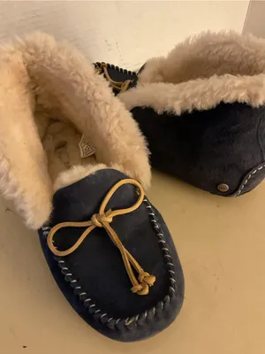 UGG women Navy Suede sheepskin Alena Moccasin Slippers booties US 7 thumbnail 4