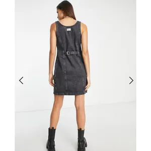 NWT Levi’s Y2K Black Acid Wash Denim Dress Women's Small Button Front Sleeveless thumbnail 2