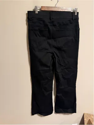 Spanx Cropped Flare Jeans Black- Size Large thumbnail 6
