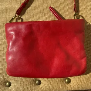 Madewell The Puff Crossbody Bag in Red Leather thumbnail 5