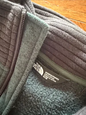 The North Face Women’s Fleece Zipup thumbnail 5