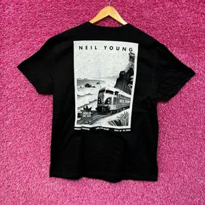 Neil Young In Concert Tour Tshirt size XL thumbnail 3