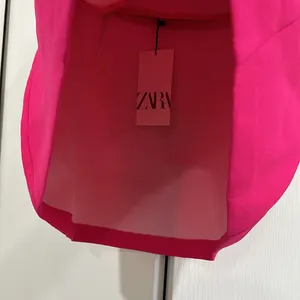 Zara hot pink skirt thumbnail 4