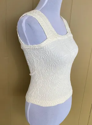 Women XS floral textured wide strap tank top cream color thumbnail 2