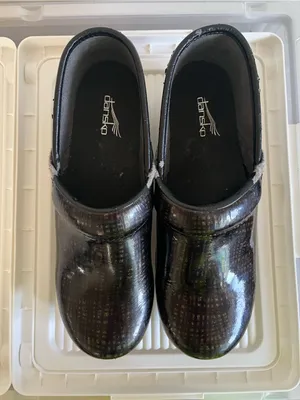 Dansko Black Patent Women's Slip-On Clogs- Size 7.5 thumbnail 2
