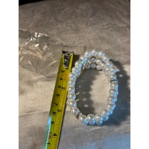 1920s Flapper Accessory Set Faux Pearl Necklace Bracelet Feather Headband Gloves thumbnail 9