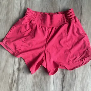 Lululemon Hotty Hot short HR 4 inch Glaze Pink Size 4 Like New Barbiecore Rush thumbnail 5